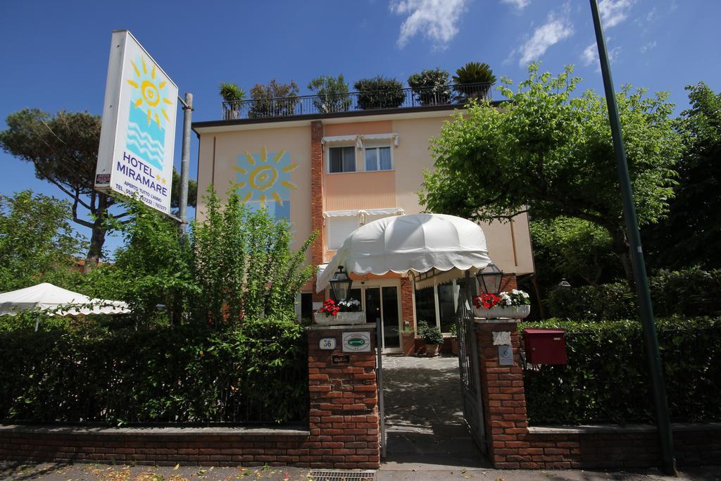 Hotel Miramare ฟอร์เต เดย์ มาร์มี ภายนอก รูปภาพ