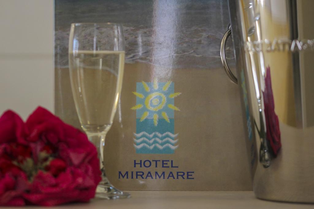 Hotel Miramare ฟอร์เต เดย์ มาร์มี ภายนอก รูปภาพ