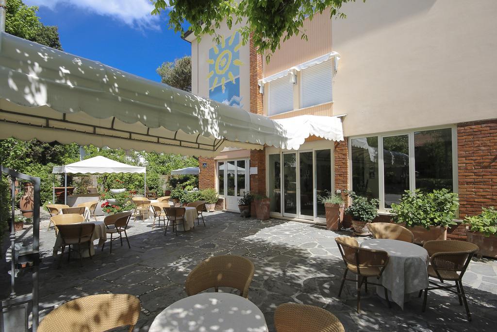 Hotel Miramare ฟอร์เต เดย์ มาร์มี ภายนอก รูปภาพ
